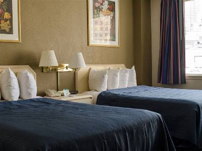 Barclay Downtown Hotel 3*